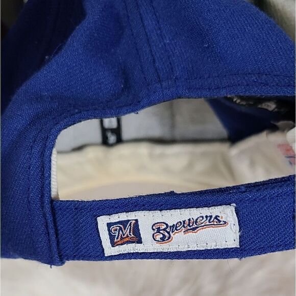 New Era  Brewers hat - Picture 4 of 5